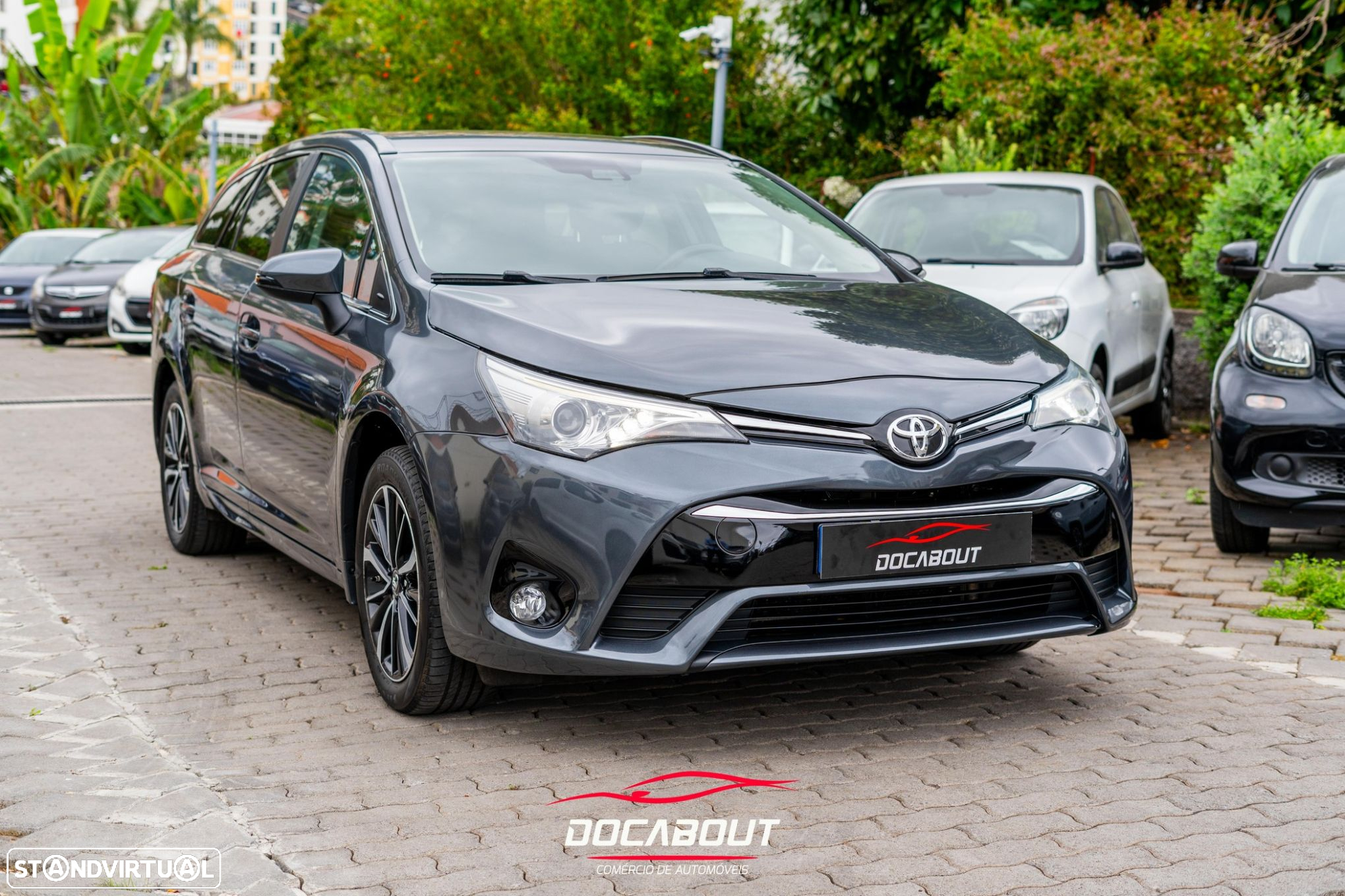 Toyota Avensis Touring Sports - 2