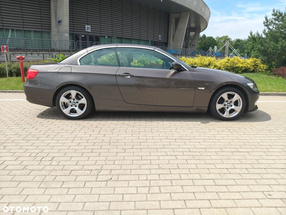BMW Seria 3 320i - 17