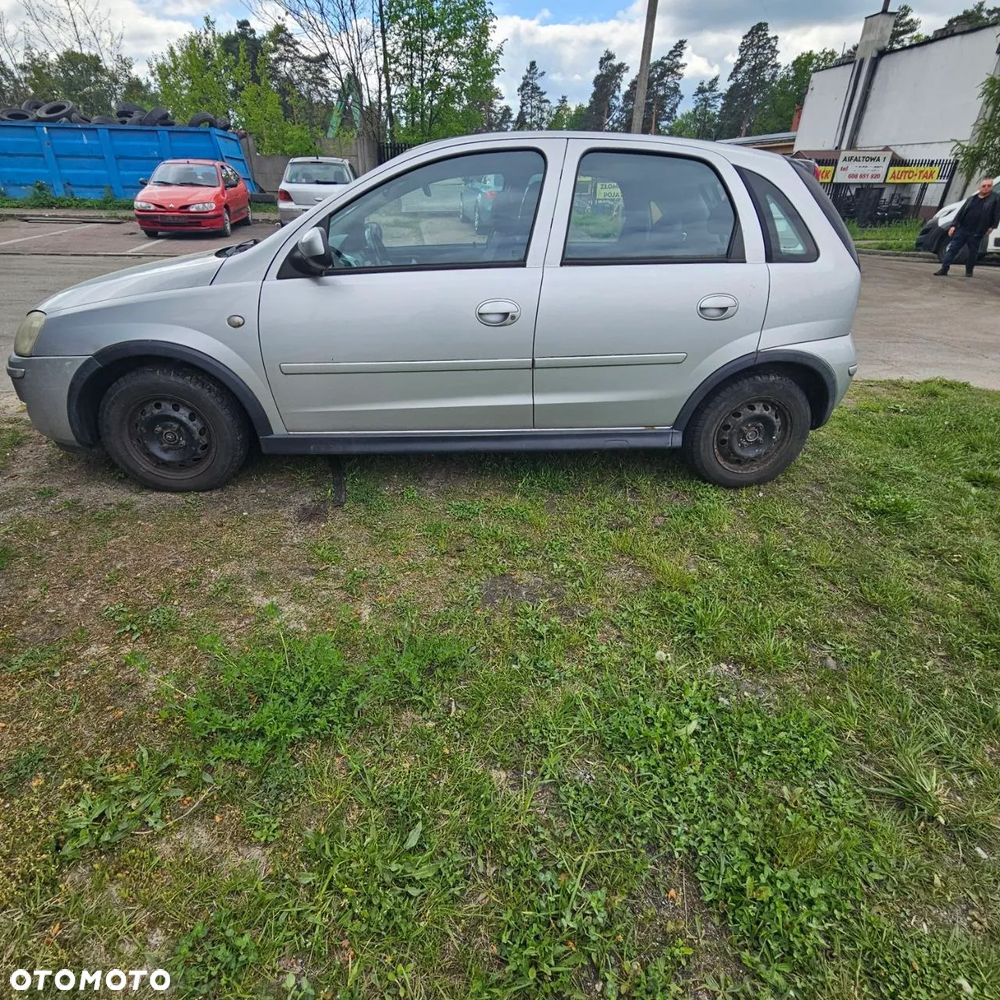 Opel Corsa C (kod lak Z157) - 17