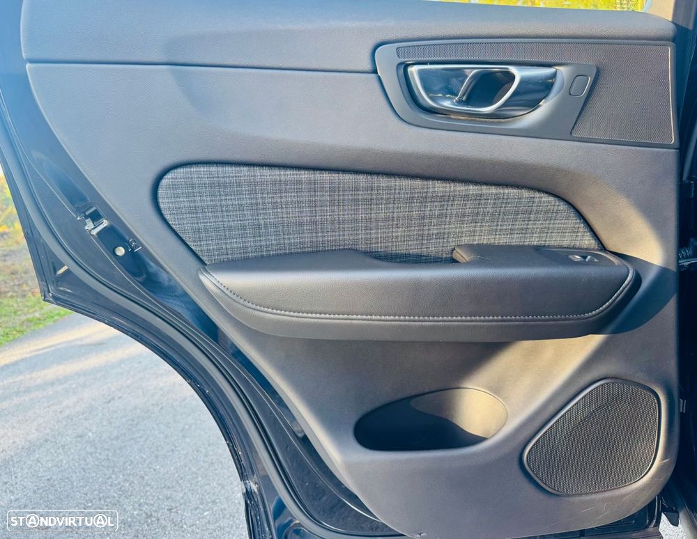 Volvo XC 60 2.0 B4 Inscription Geartronic - 49