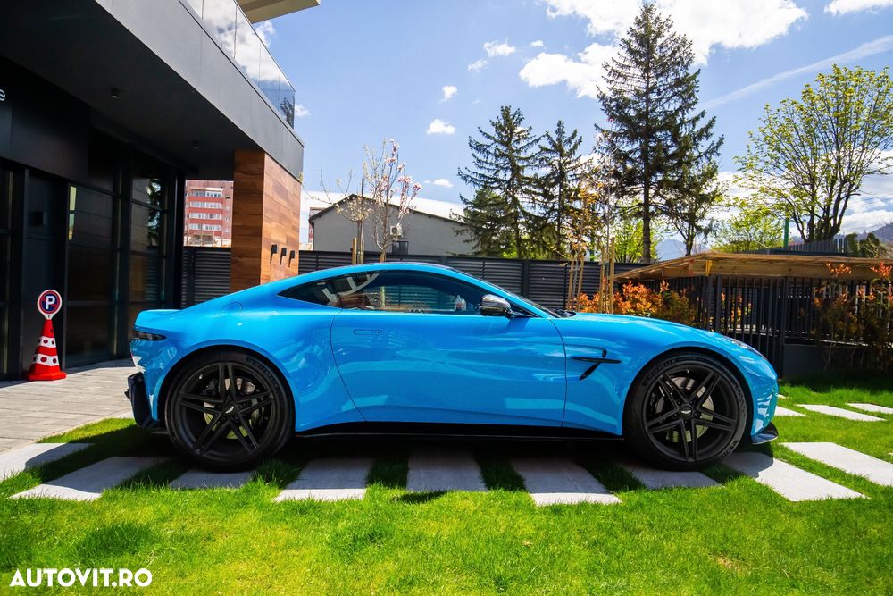 Aston Martin V8 Vantage Standard - 8