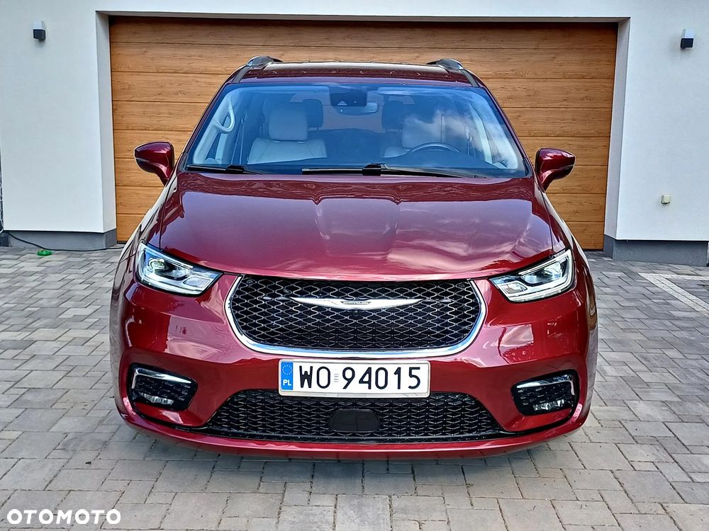 Chrysler Pacifica - 2