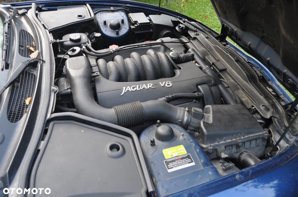 Jaguar XK - 10