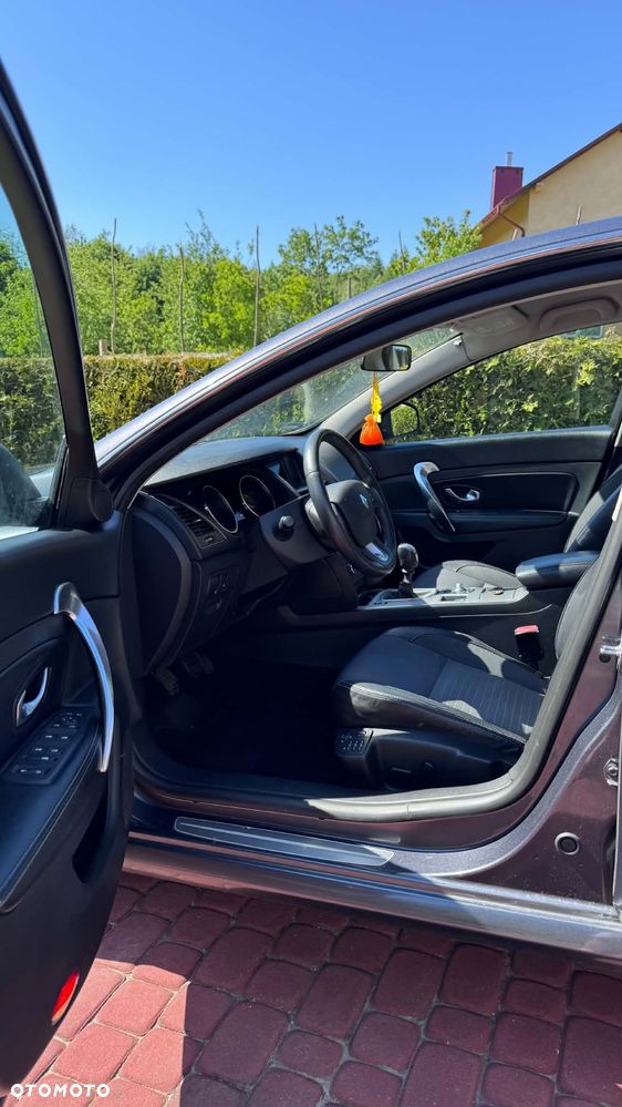 Renault Latitude 2.0 dCi Privilege - 14