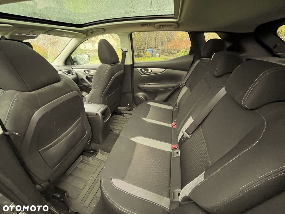 Nissan Qashqai 1.5 dCi N-Connecta - 11