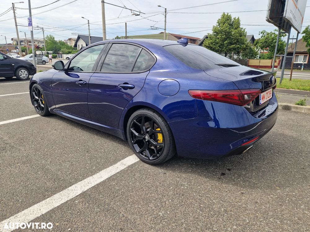 Alfa Romeo Giulia 2.0 Turbo 16V AT8 Veloce Ti - 10