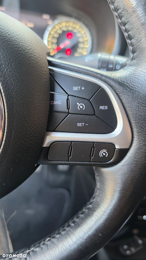 Jeep Renegade 1.4 MultiAir Limited - 15