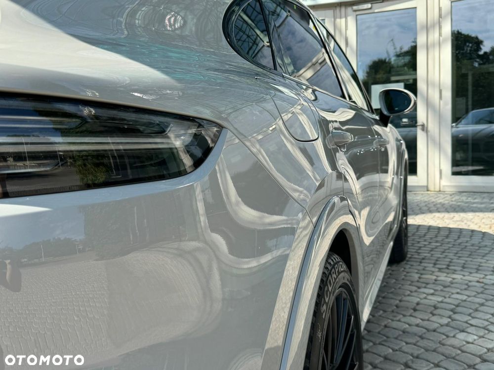 Porsche Cayenne - 18