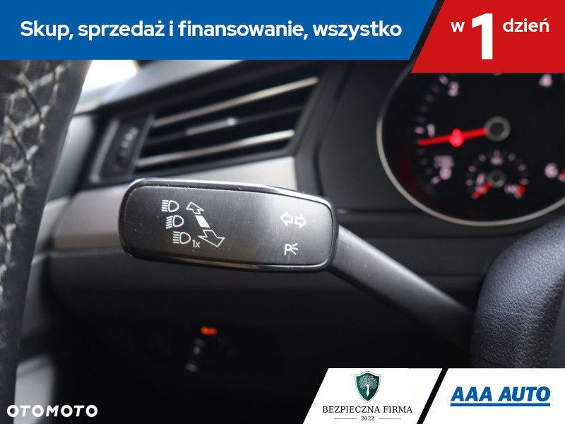 Volkswagen Passat - 17