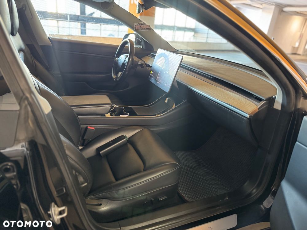 Tesla Model 3 Long Range AWD - 16