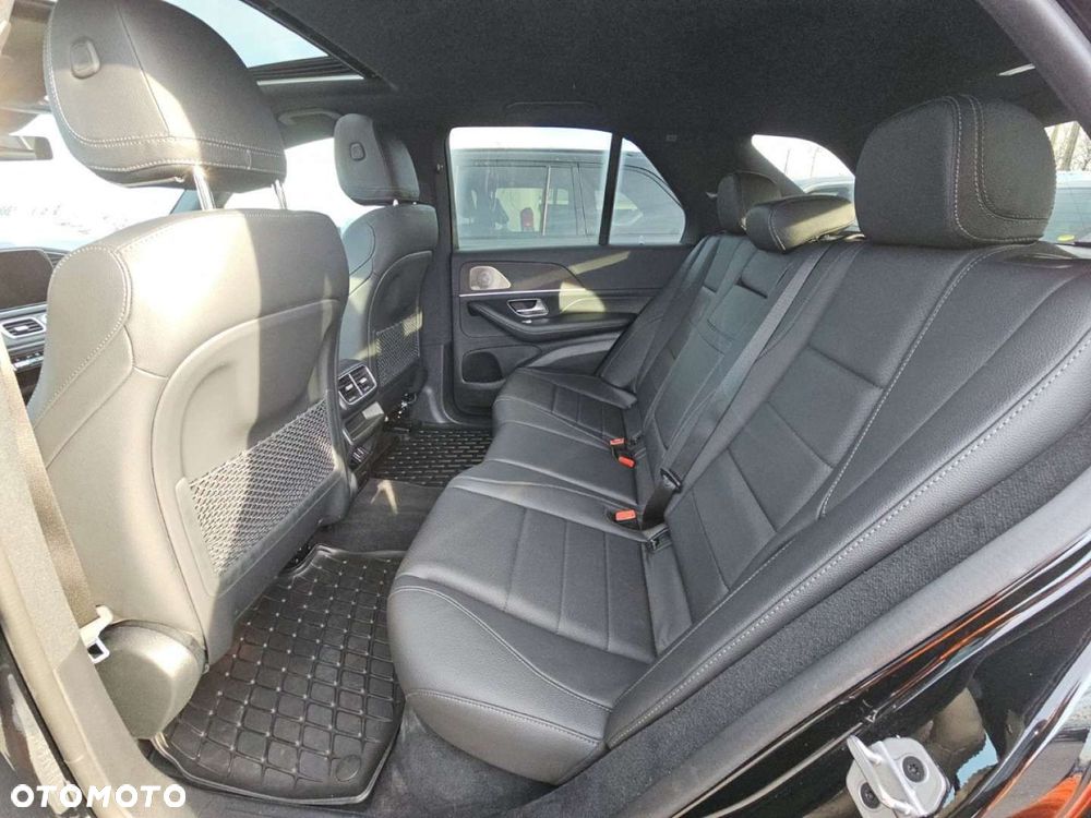 Mercedes-Benz GLE - 12