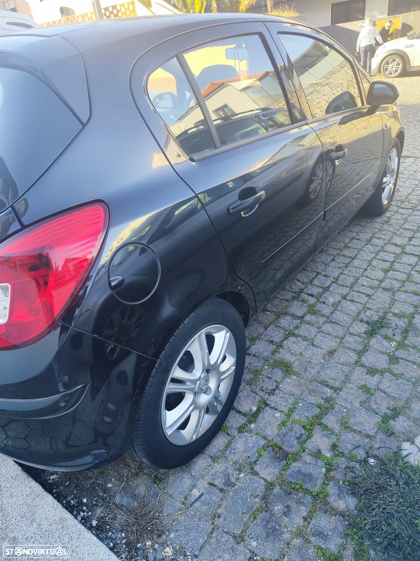 Opel Corsa 1.2 Cosmo - 3