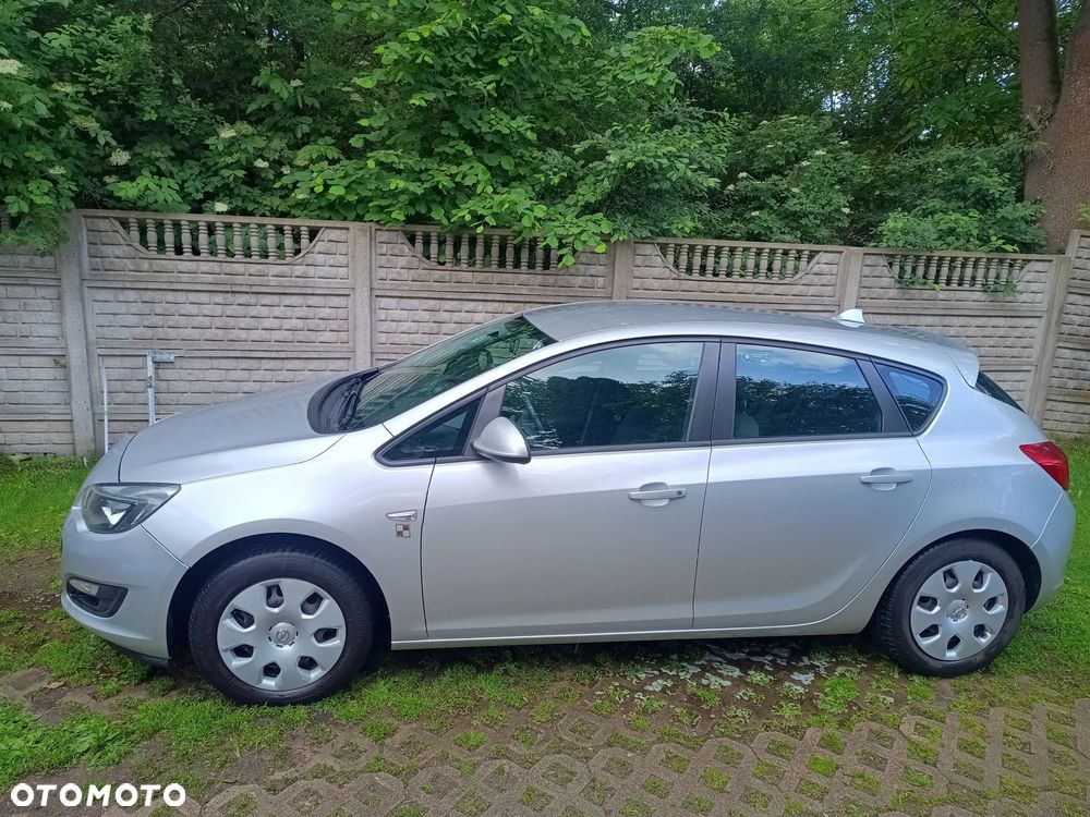 Opel Astra 1.4 T Essentia - 6