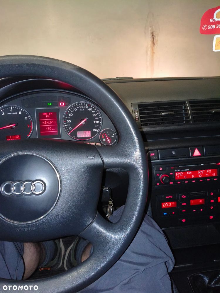 Audi A4 Avant - 8