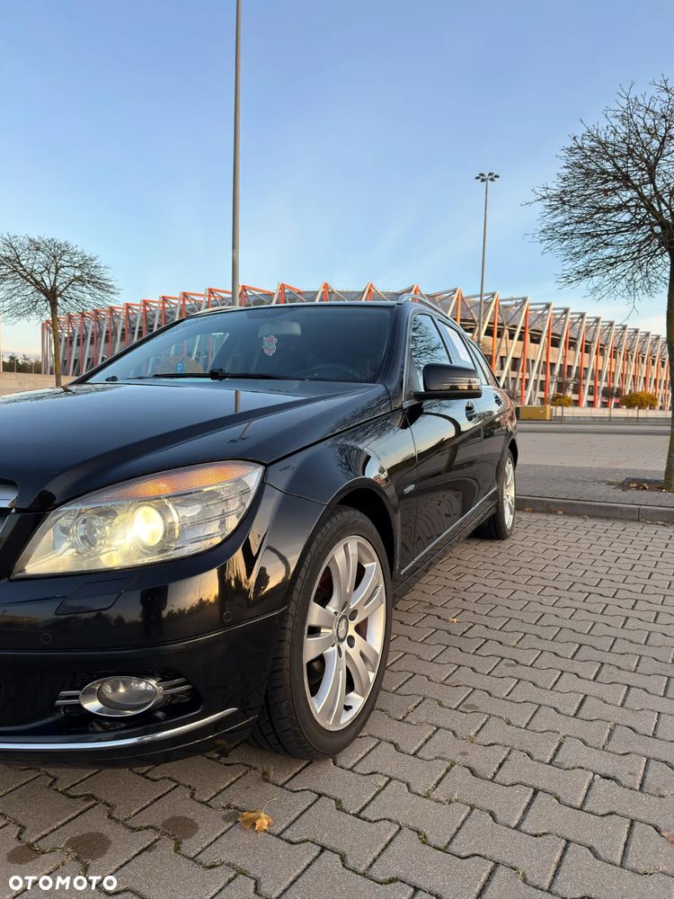 Mercedes-Benz Klasa C 220 CDI BlueEff Avantgarde - 21