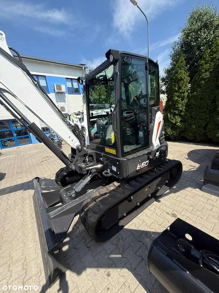 Bobcat E60 - 7