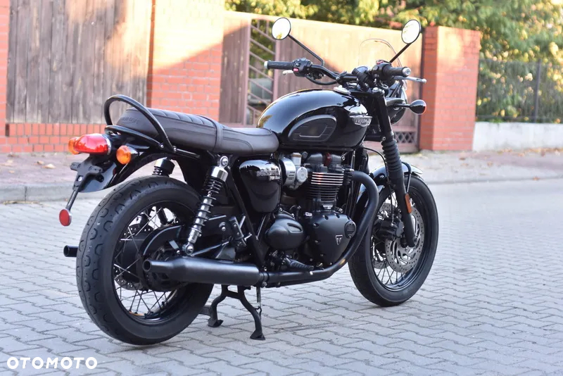 Triumph Bonneville - 14
