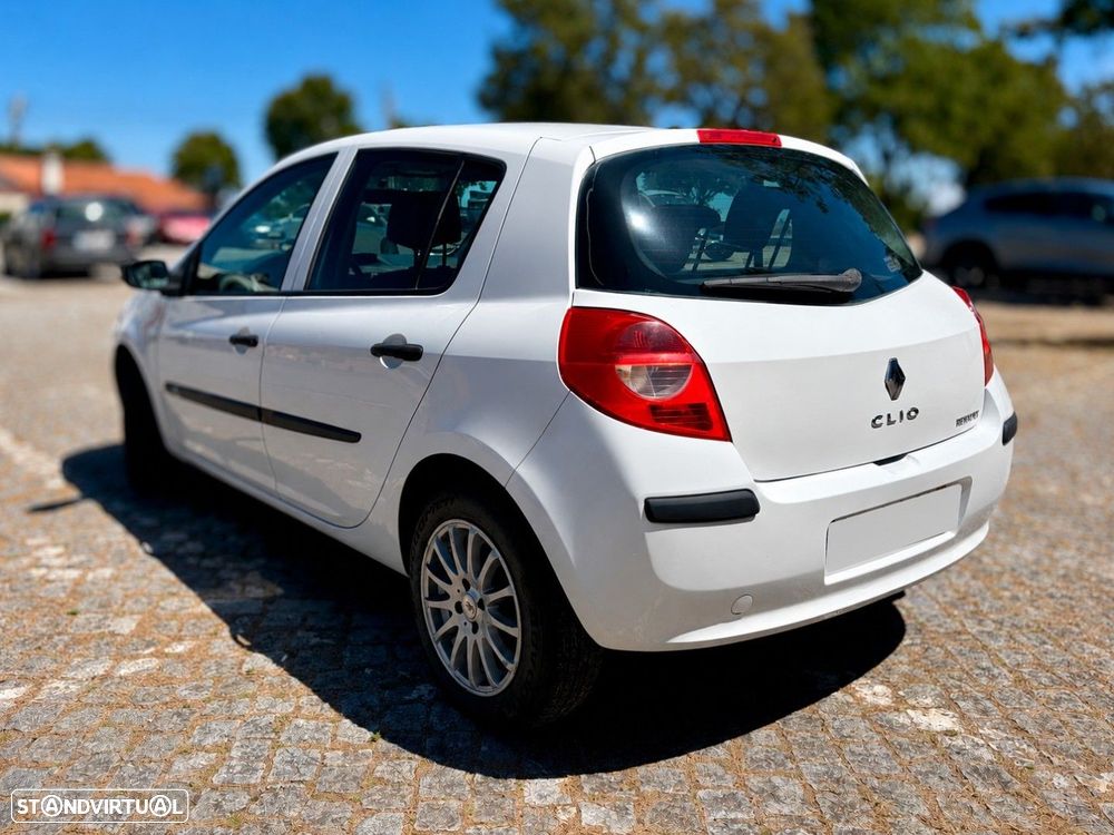 Renault Clio 1.5 dCi Confort - 4