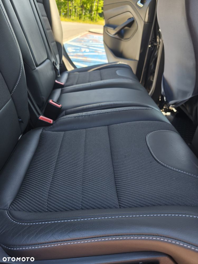 Ford Kuga 2.0 TDCi FWD Titanium - 16