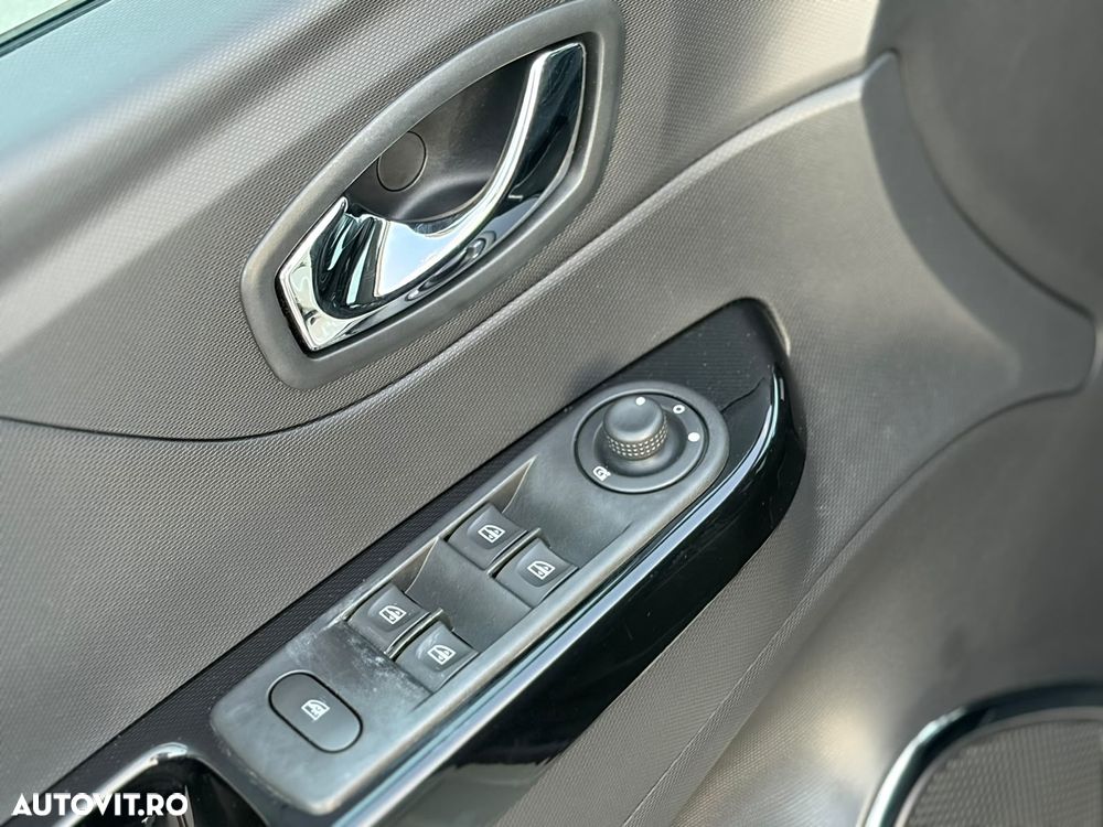 Renault Captur ENERGY TCe 120 EDC Intens - 13
