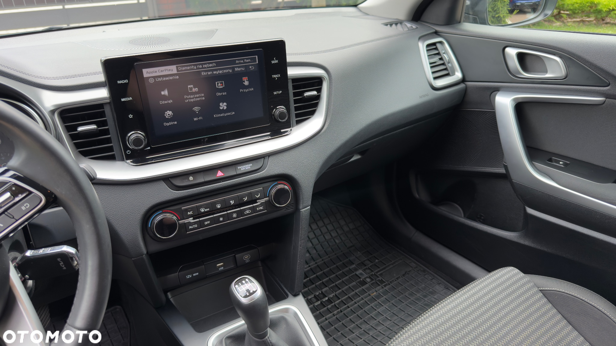 Kia Ceed 1.5 T-GDI M - 16
