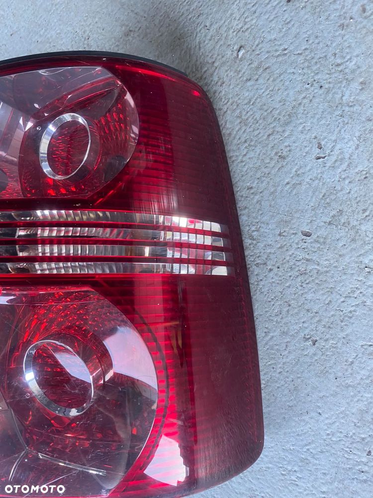 VW TOURAN LAMPA PRAWA TYLNA LIFT 1T0945096J - 2