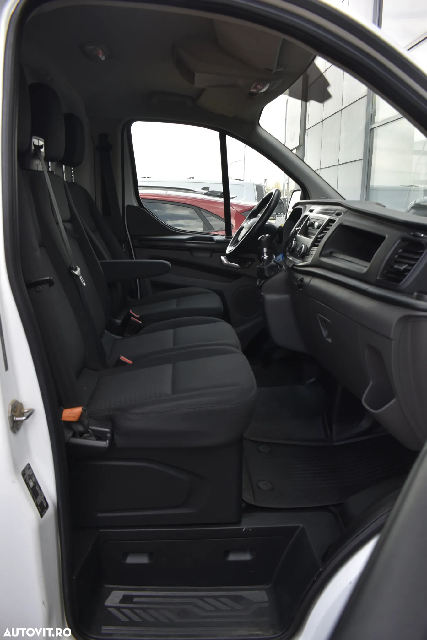 Ford Transit Custom 300 L2H1 Trend Furgon - 22