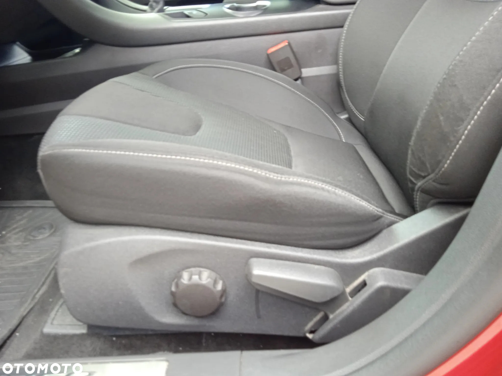 Ford Mondeo 2.0 EcoBlue Titanium - 30
