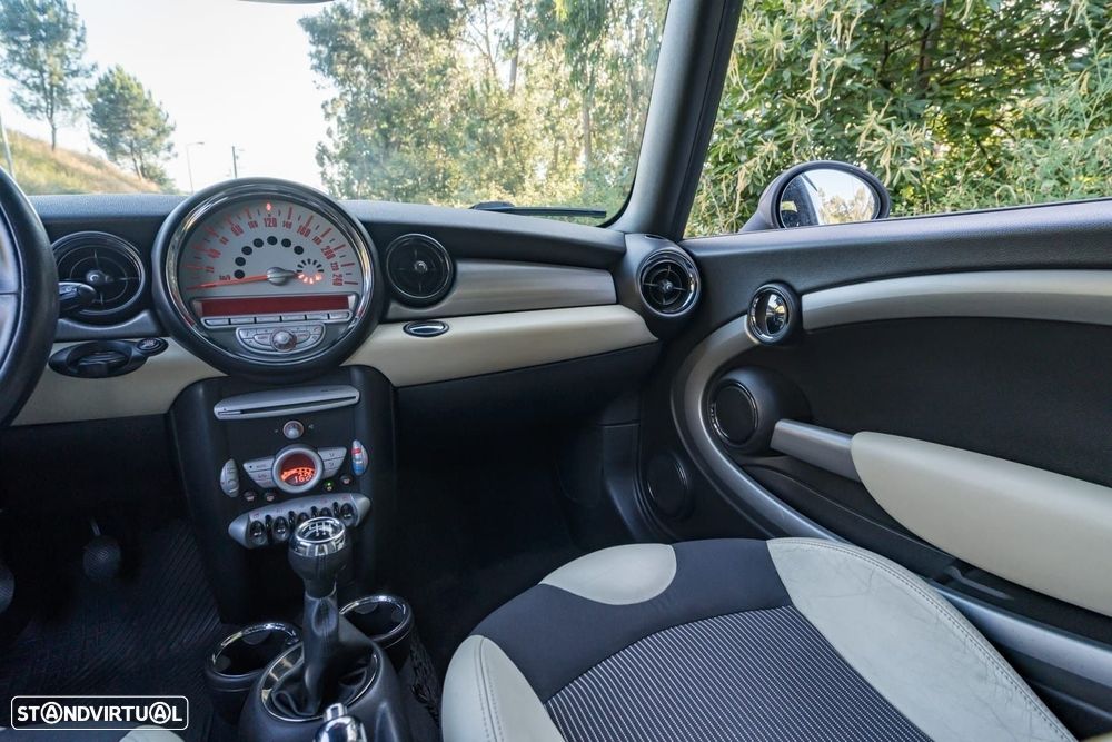 MINI 3 Portas Cooper D - 34