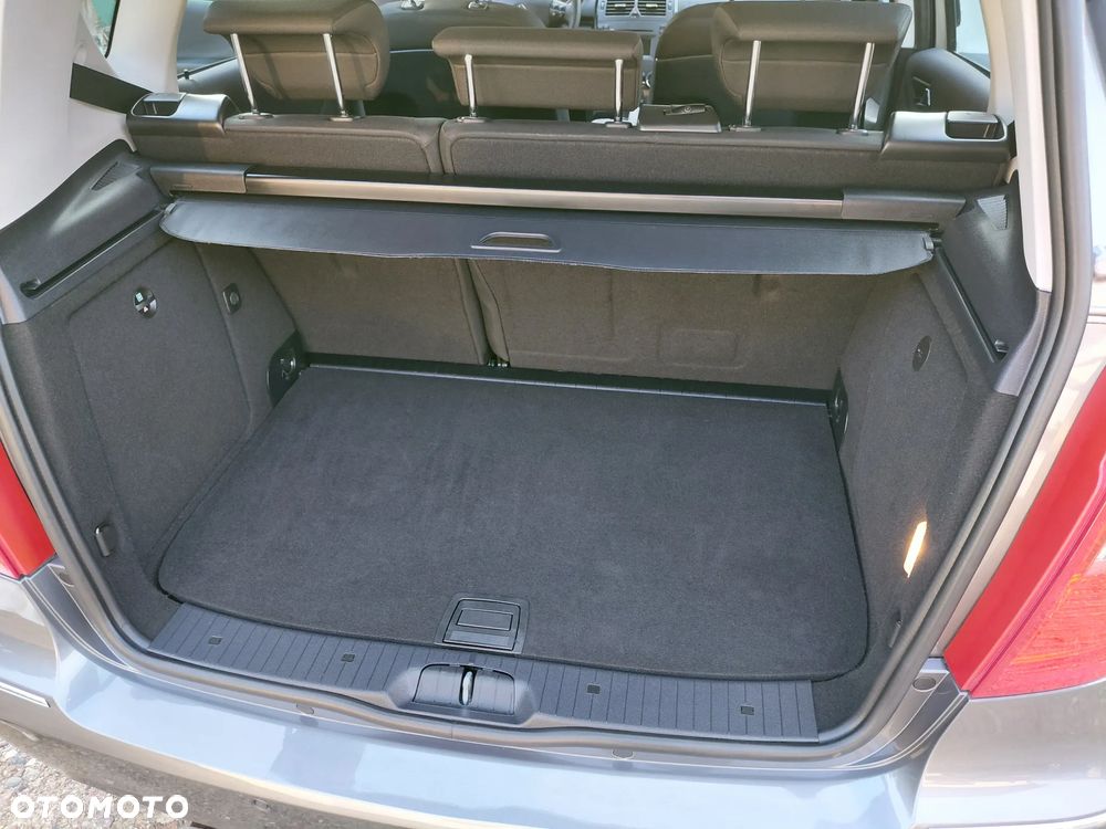 Mercedes-Benz Klasa A 160 BlueEFFICIENCY Avantgarde - 29