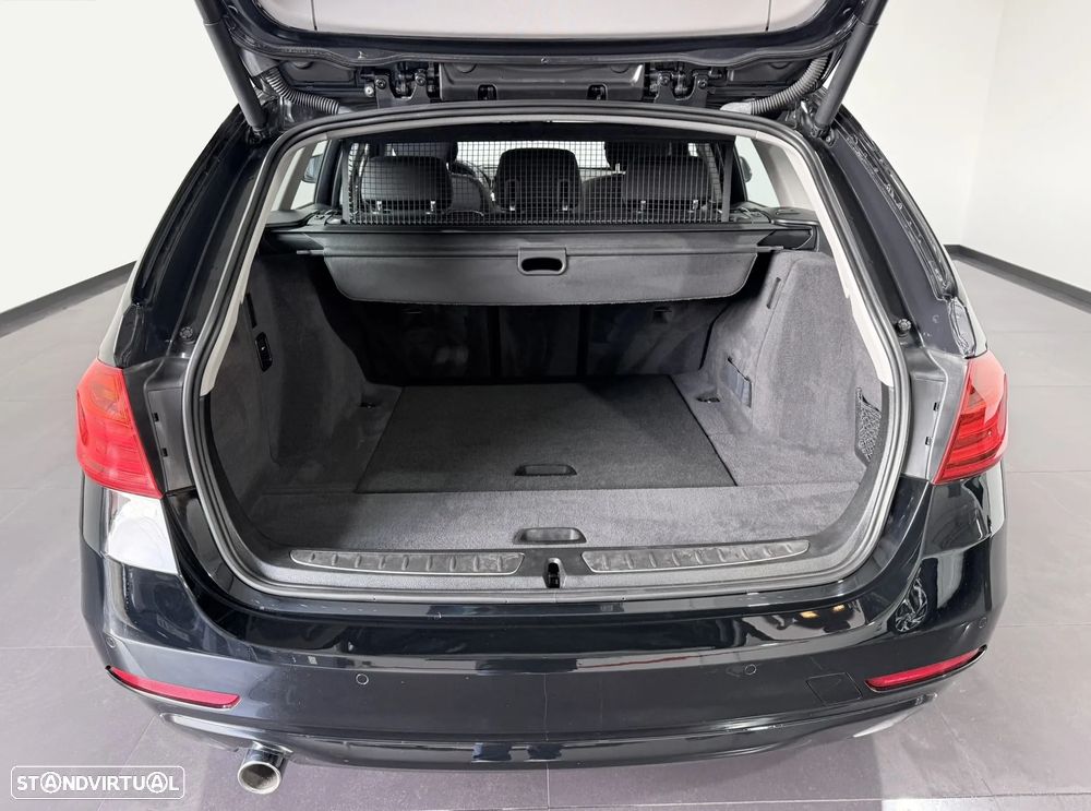 BMW 318 d Line Luxury - 55