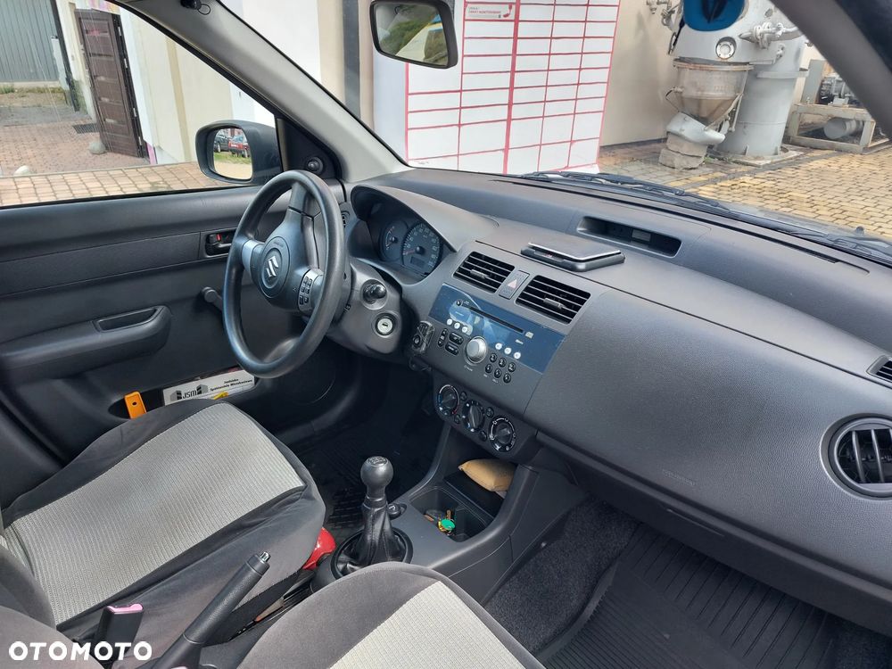 Suzuki Swift - 10
