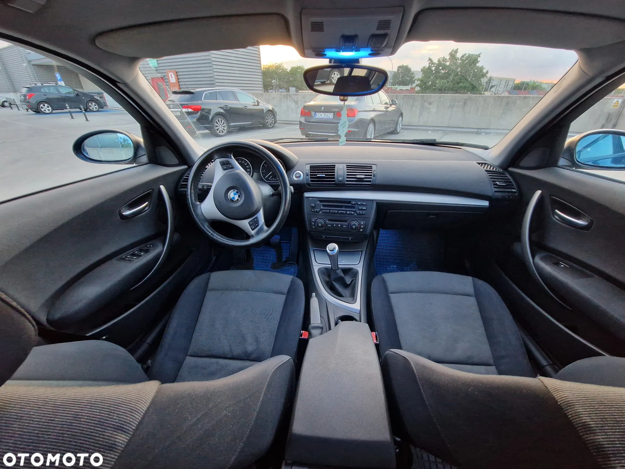 BMW Seria 1 120i - 11