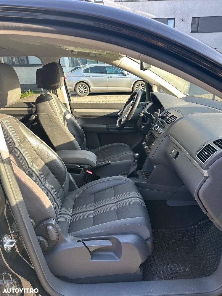 Volkswagen Touran 1.6 TDI DPF BlueMotion Technology MATCH - 8