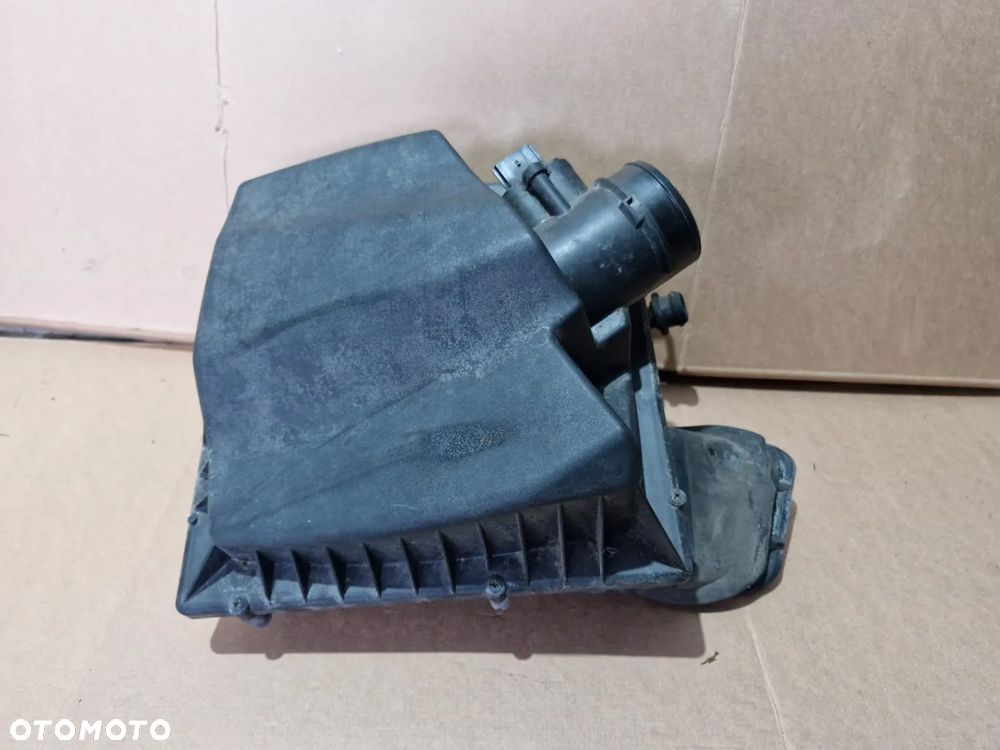 Obudowa filtra powietrza Opel Zafira C 1.4 turbo 13325780 - 1