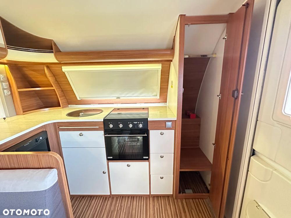 Adria ADORA 613 HT z przedsionkiem Isabella i napędem osi. RATY - 15