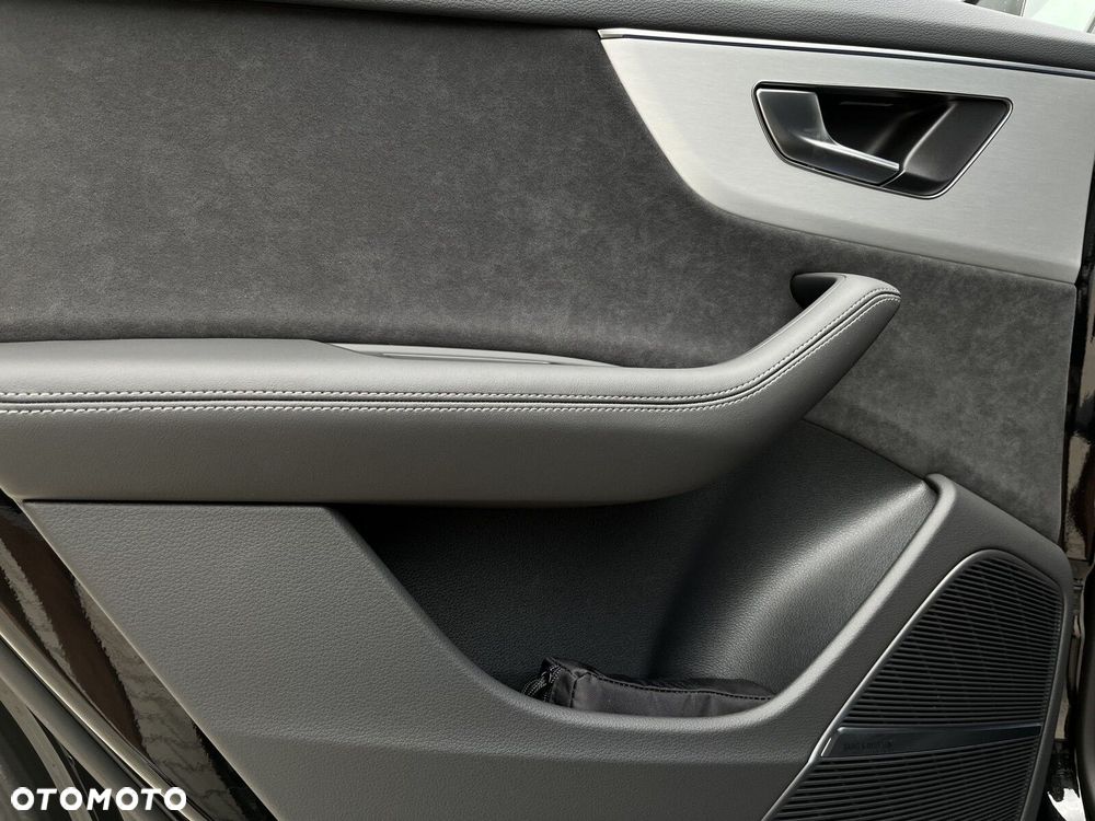 Audi Q8 - 19