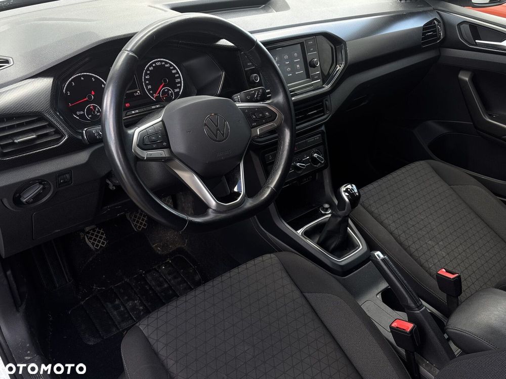 Volkswagen T-Cross - 11