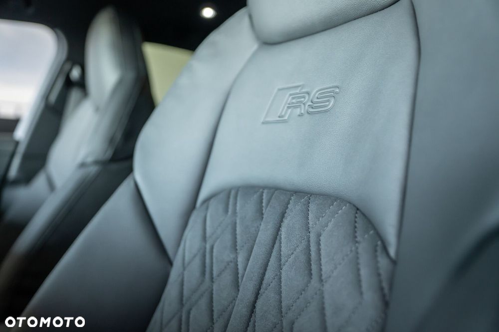 Audi RS6 Avant - 9