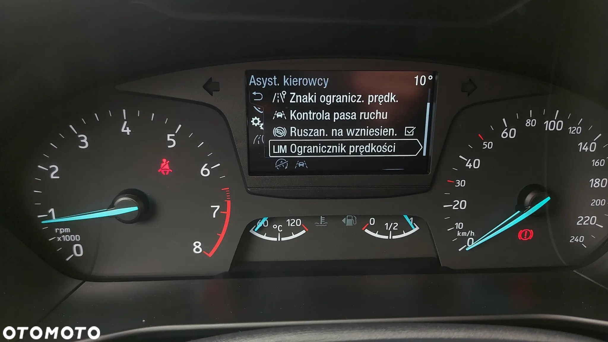 Ford Focus 1.0 EcoBoost Trend Edition - 25
