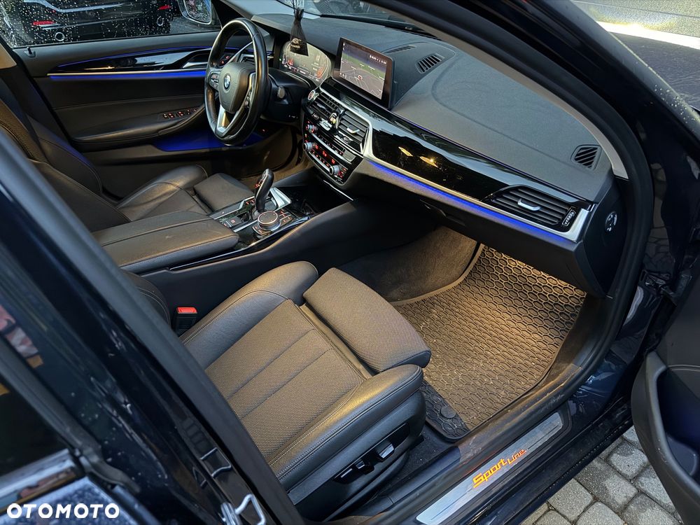BMW Seria 5 520d MHEV Sport Line sport - 12