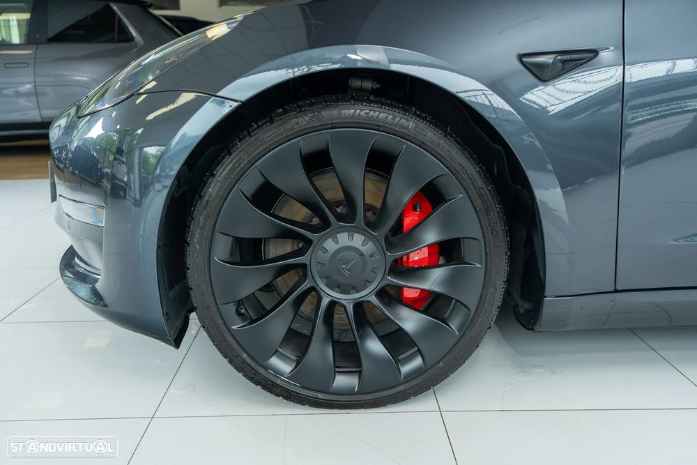 Tesla Model 3 Performance Dual Motor AWD - 31