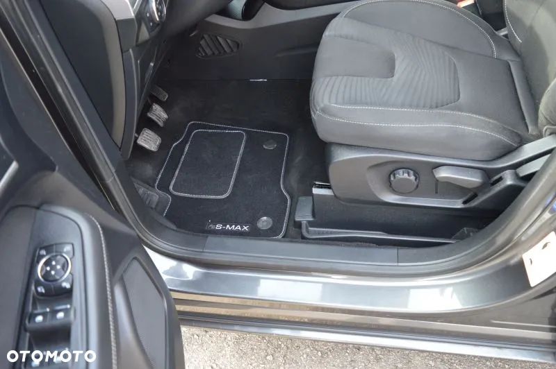 Ford S-Max - 18