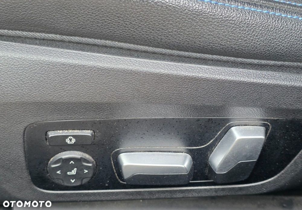 BMW i4 - 11