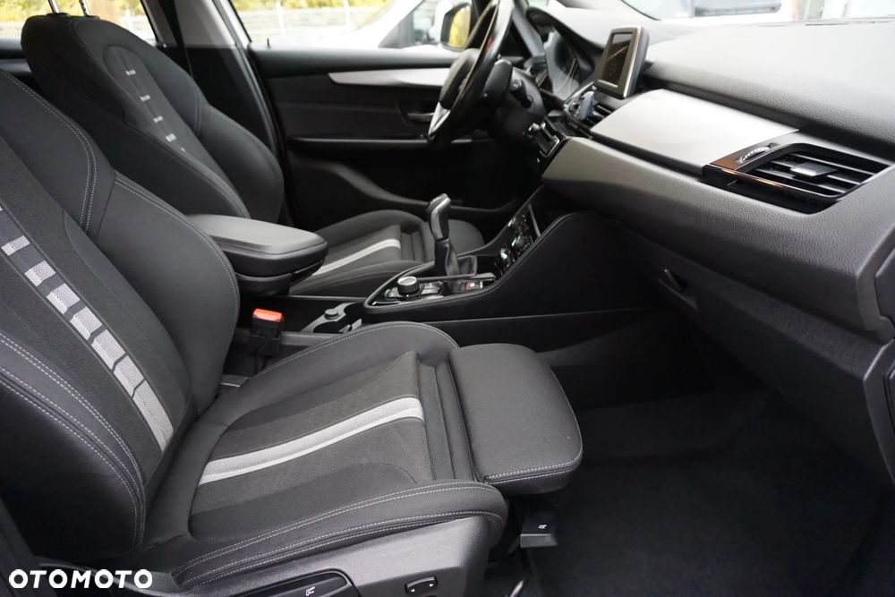 BMW Seria 2 216d Active Tourer - 16