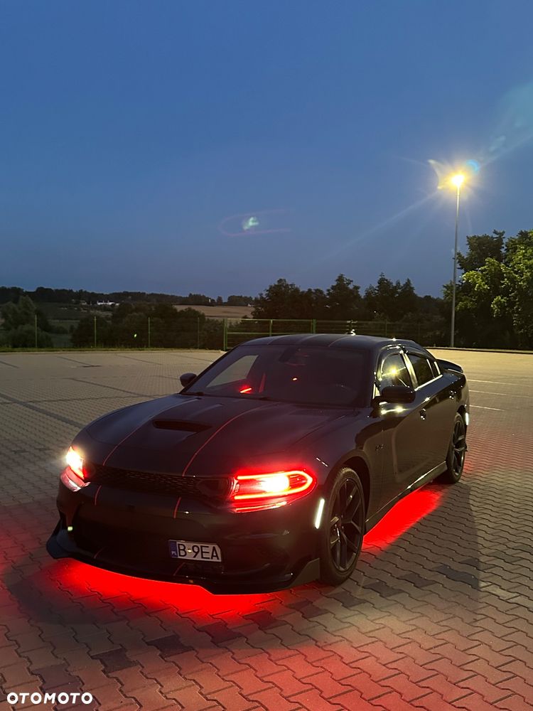 Dodge Charger 5.7 R/T - 1
