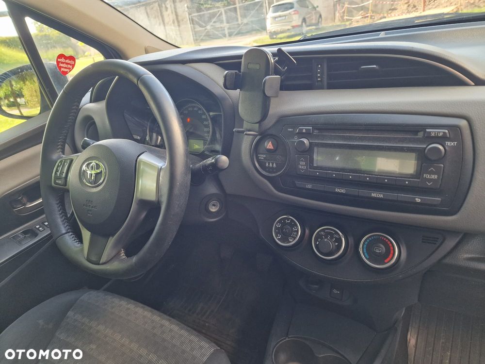Toyota Yaris - 4