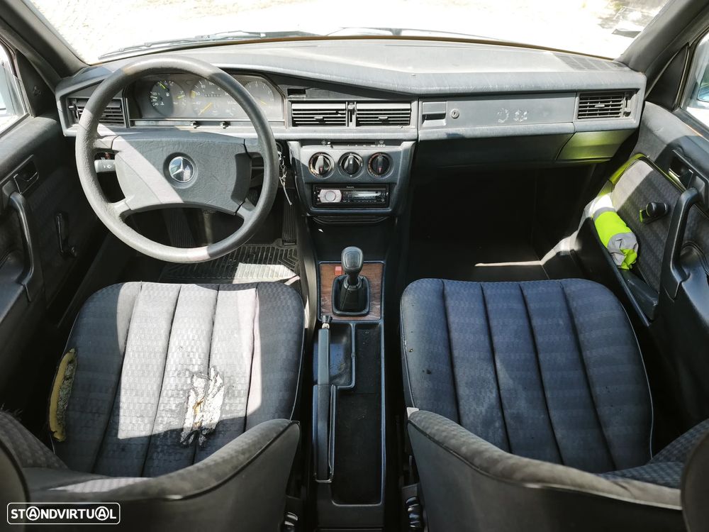 Mercedes-Benz W201 (1982-1993) 190 D 2.0 - 9
