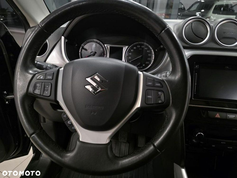 Suzuki Vitara 1.6 Comfort 2WD - 17