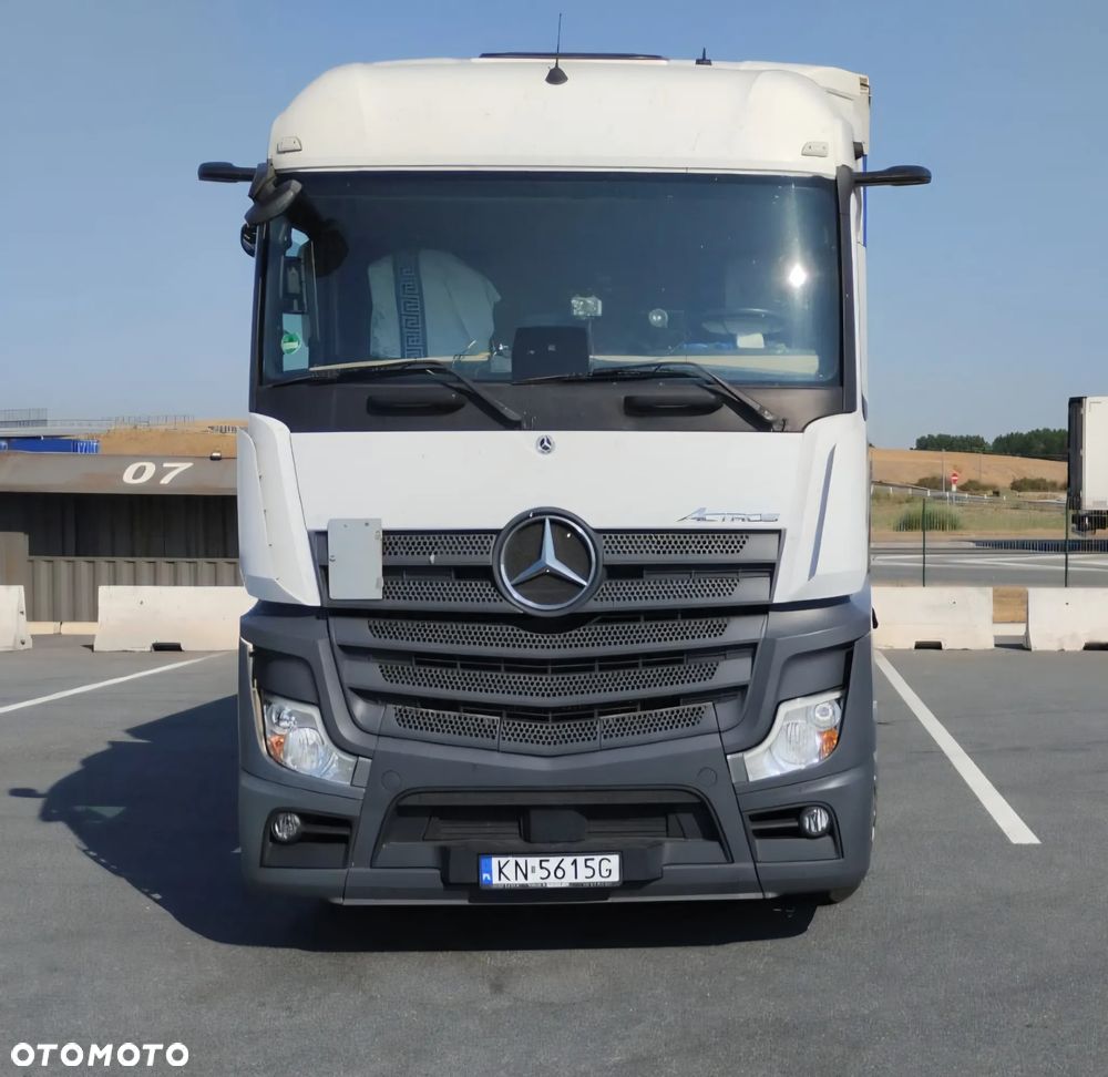 Mercedes-Benz Actros - 1